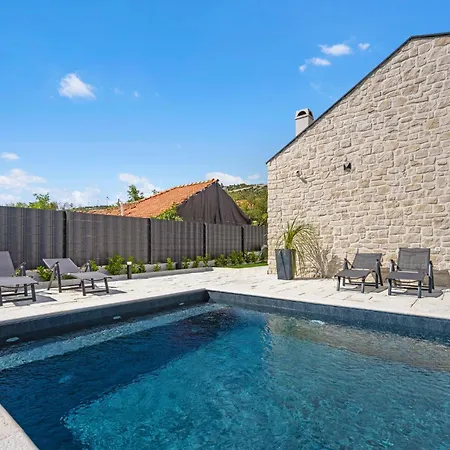 Stunning In With Kitchen Сasa de vacaciones