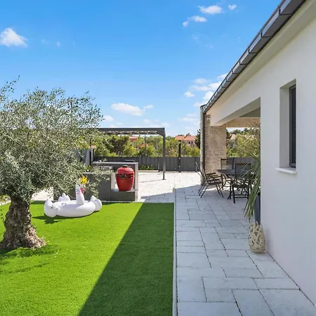 Stunning In With Kitchen Feriehus *