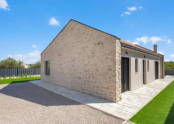 Stunning In With Kitchen Tatil Evi Šibenik