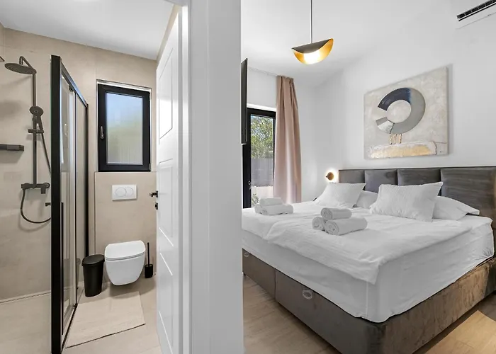 Stunning In With Kitchen Feriehus *